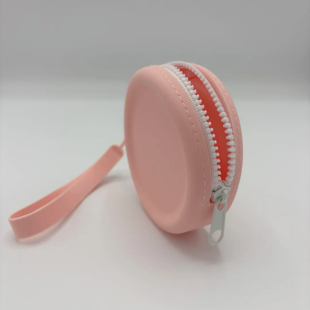 Silicone Zip-Up Dog Treat Purse with strap - Image 9