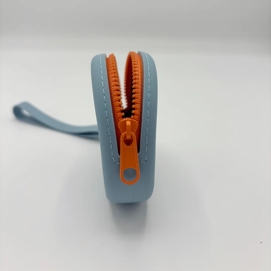 Silicone Zip-Up Dog Treat Purse with strap - Image 4